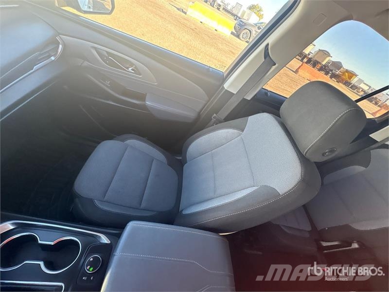 Chevrolet Traverse LT AWD SUV Kistehergépjárművek