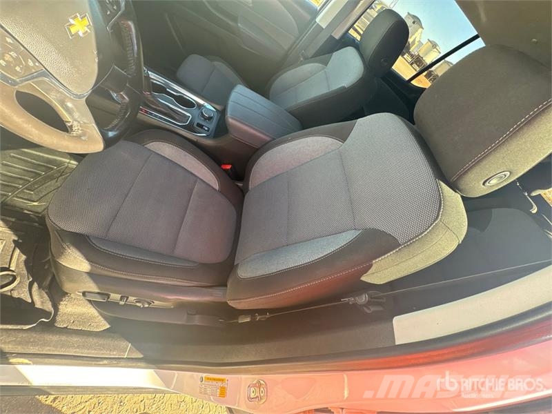 Chevrolet Traverse LT AWD SUV Kistehergépjárművek