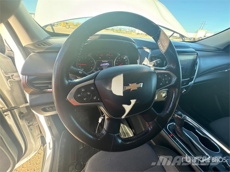 Chevrolet Traverse LT AWD SUV Kistehergépjárművek