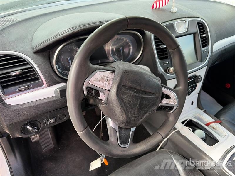 Chrysler 300 سيارات