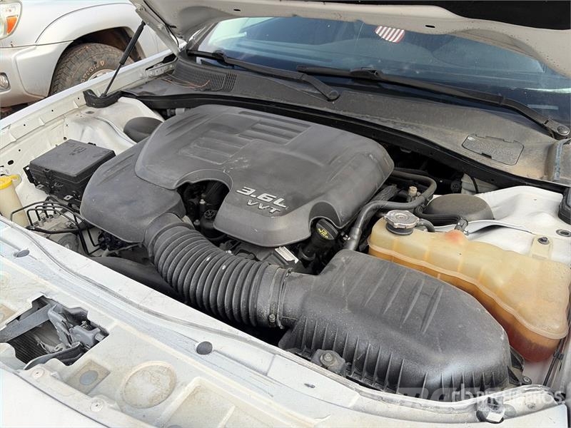 Chrysler 300 سيارات