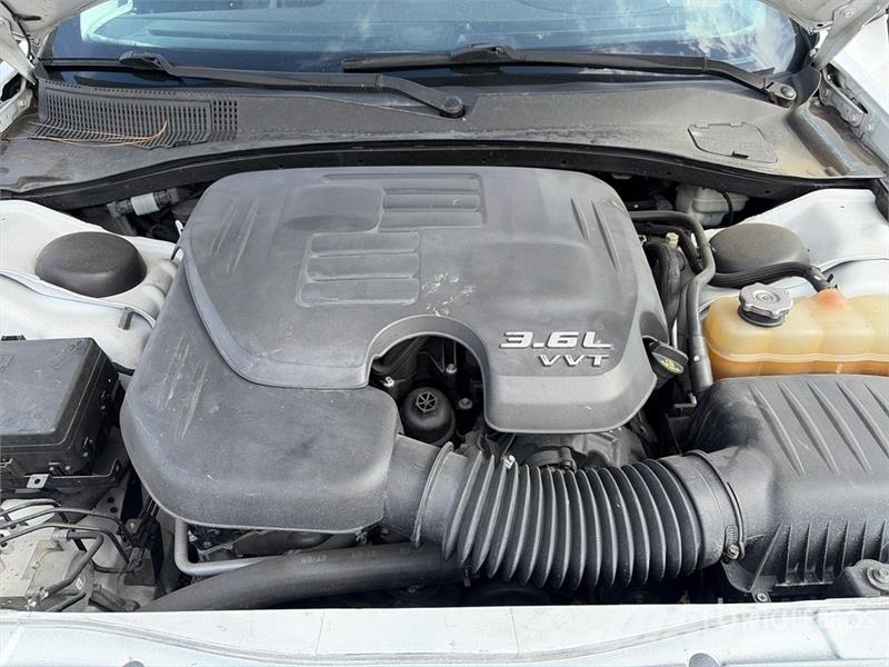 Chrysler 300 سيارات