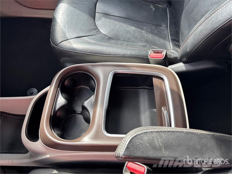 Chrysler Pacifica Minivan Automašīnas