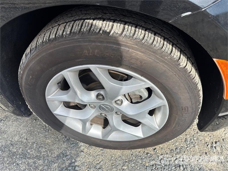 Chrysler Pacifica Minivan Automašīnas