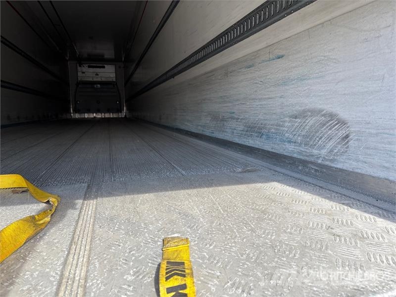 CIMC 1RMR50.5 51 ft x 102 in T/A Refrigerated Trailer Kühlauflieger