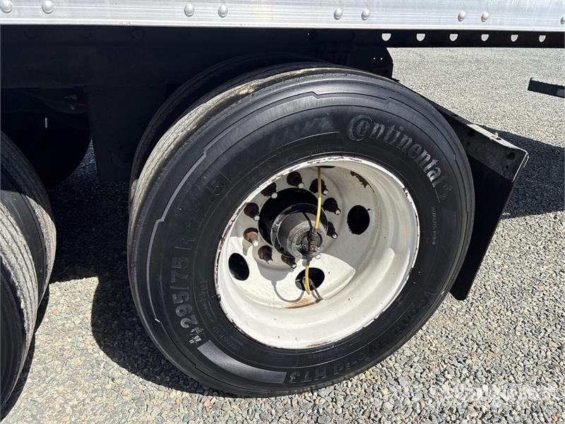 CIMC 53 ft x 102 in T/A Refrigerated Trailer نصف مقطورات بدرجة حرارة قابلة للضبط