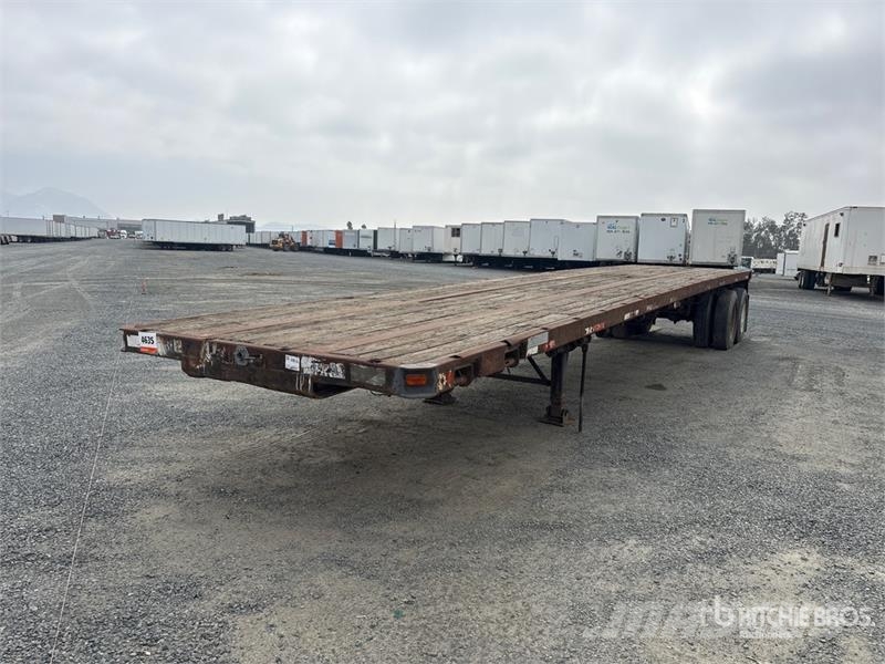 Clark 40 ft T/A Flatbed Trailer Lavaperävaunut