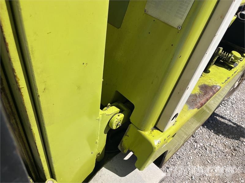 Clark 5700 lb Cushion Tire Forklift Інше