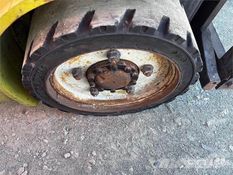 Clark C30CL 5500 lb Cushion Tire Forklift Šakiniai krautuvai - Kita