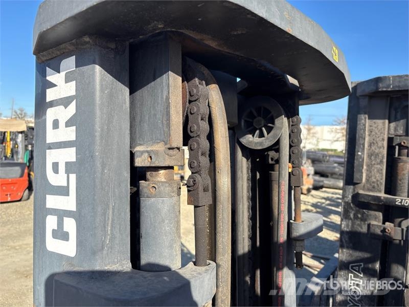 Clark C30CL 5500 lb Cushion Tire Forklift Šakiniai krautuvai - Kita