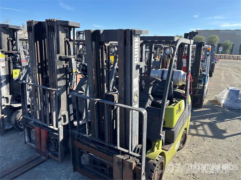 Clark C30CL 5500 lb Cushion Tire Forklift Šakiniai krautuvai - Kita