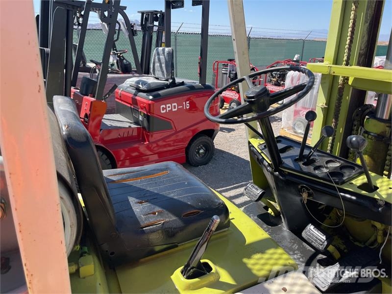 Clark C500 5700 lb Cushion Tire Forklift Targoncák-Egyéb