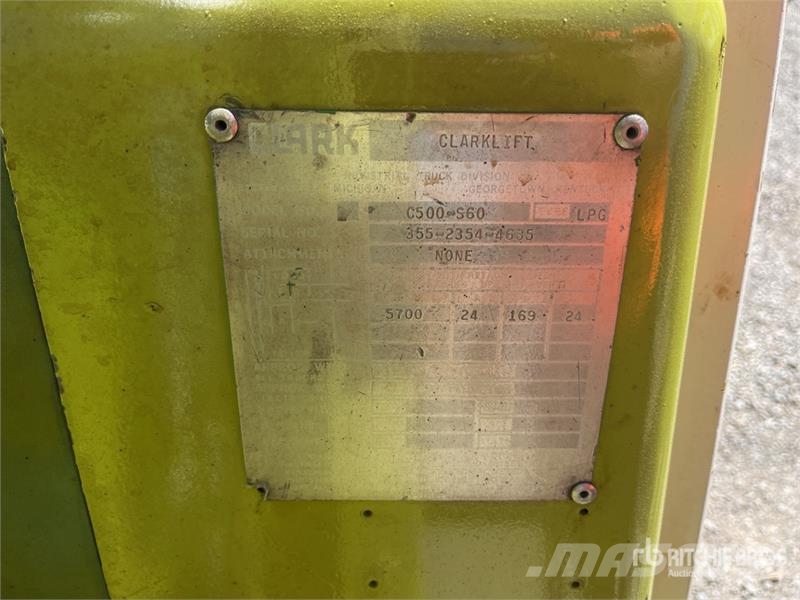 Clark C500 5700 lb Cushion Tire Forklift Targoncák-Egyéb
