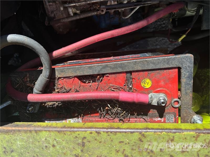 Clark C500 8975 lb Pneumatic Tire Forklift Autokrāvēji - citi
