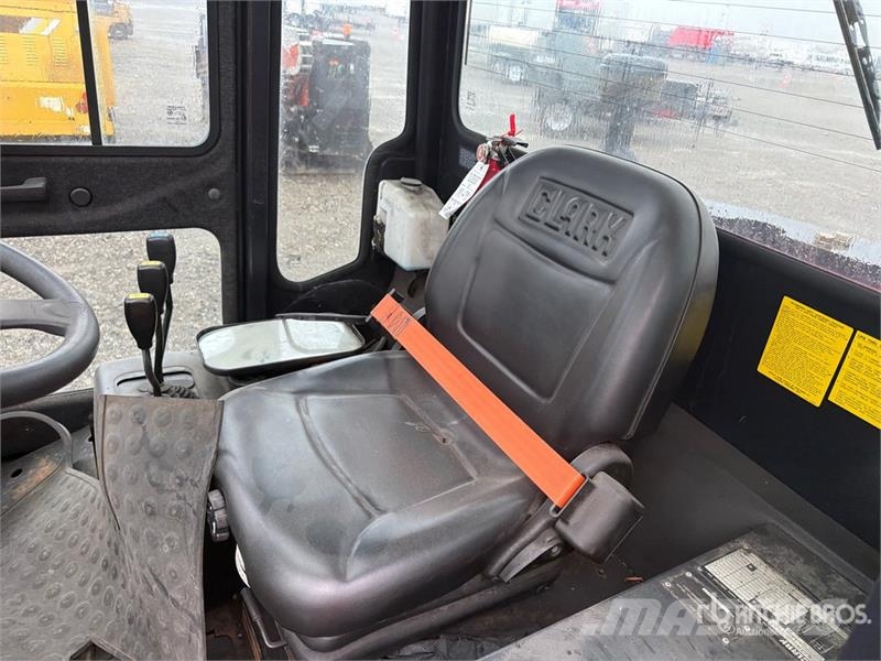Clark C75L 11900 lb Cushion Tire Forklift (Inoperable) 堆高機(叉車)-其他