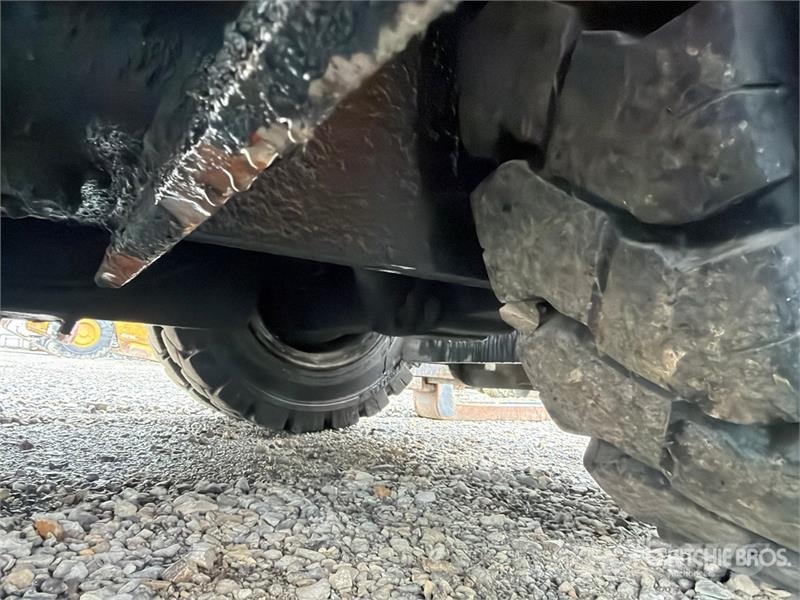 Clark C75L 11900 lb Cushion Tire Forklift (Inoperable) 堆高機(叉車)-其他
