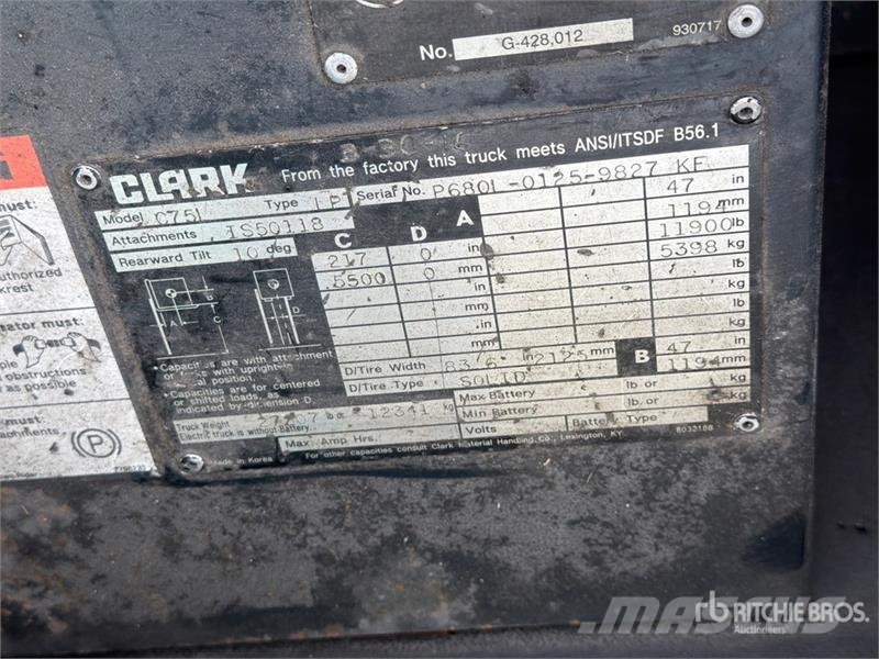 Clark C75L 11900 lb Pneumatic Tire Forklift (Inoperable) Forklift trucks - others