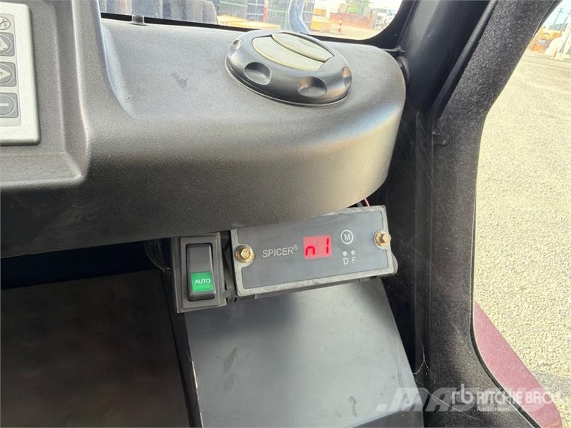 Clark C75L 11900 lb Pneumatic Tire Forklift 그 외 지게차
