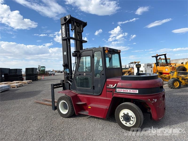 Clark C75L 11900 lb Pneumatic Tire Forklift 그 외 지게차