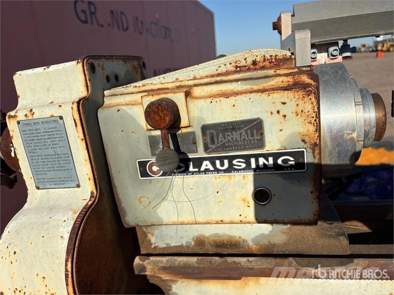 Clausing 6329 6 in x 28 in Lathe معدات البناء - غير ذلك