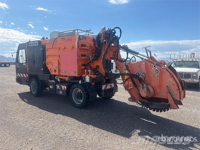 Cleanfast 4x4 Trencher Trenchers