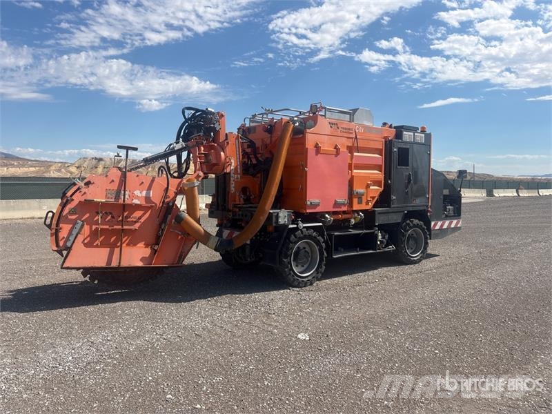 Cleanfast 4x4 Trencher Trenchers