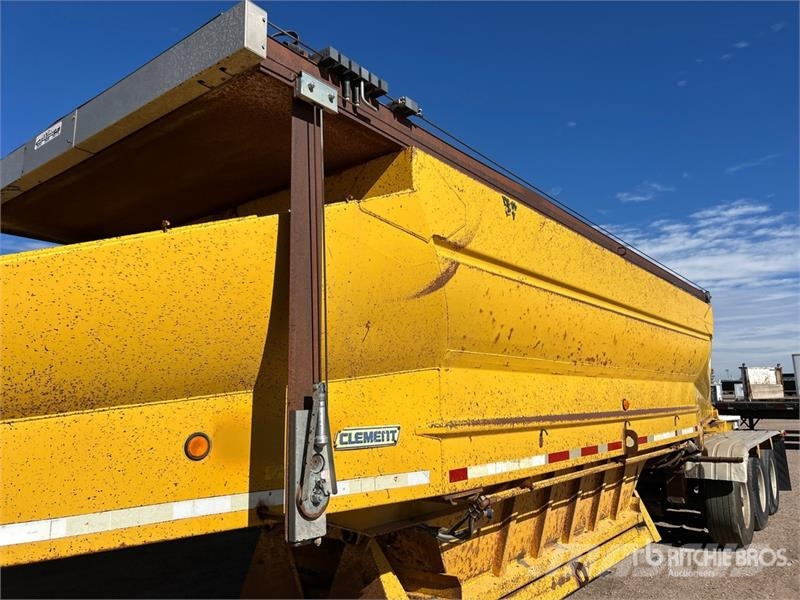 Clement 540-0-41 41 ft Tri/A Belly Dump Trailer Sora- ja kippiperävaunut