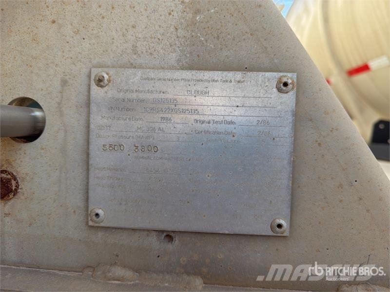 Clough MC306AL 9000 gal Tri/A Tanker Trailer Prikolice cisterne
