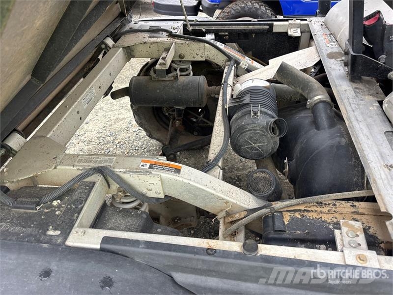 Club Car Carryall 1700D 4x4 Utility Vehicle ماكينات منفعة عامة