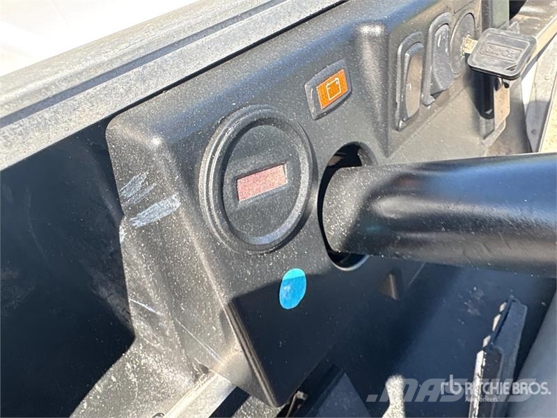 Club Car Carryall 6 4x2 Electric Utility Vehicle 多用途機械