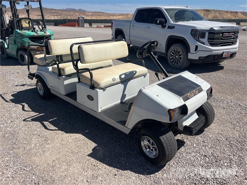Club Car Villager 6 Golf Cart (Inoperable) Voiturette de golf