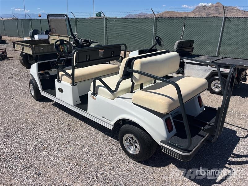 Club Car Villager 6 Golf Cart (Inoperable) Voiturette de golf