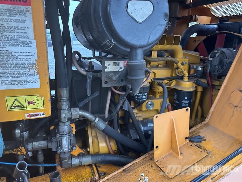 CMI C125 Tracked Mulcher Tractor 林業覆蓋機