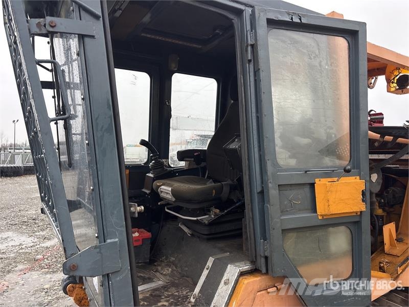 CMI C125 Tracked Mulcher Tractor 林業覆蓋機