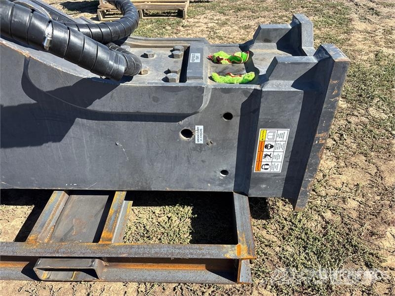 CNH CH-230 98 in Hydraulic Breaker - Fits Case Hammer / Brecher