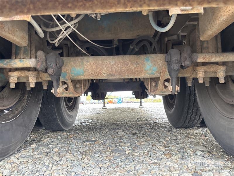 Comet 40 ft x 96 in T/A Van Trailer Przyczepy ze skrzynią zamkniętą