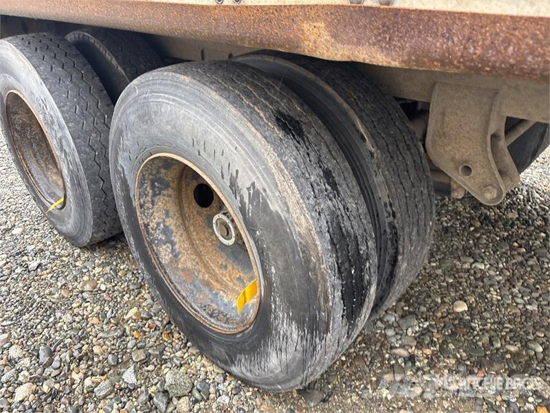 Comet 40 ft x 96 in T/A Van Trailer Przyczepy ze skrzynią zamkniętą