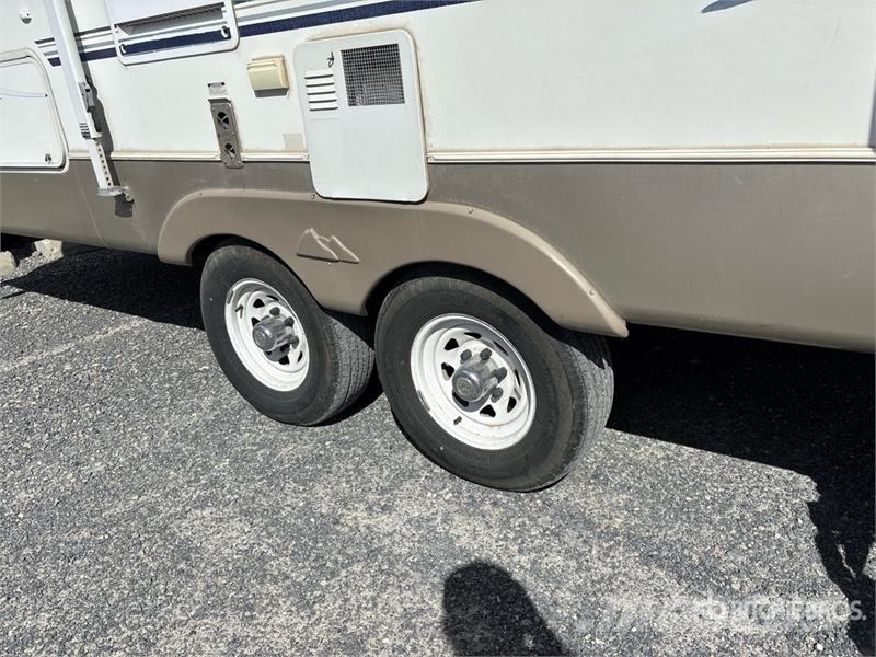 Cougar 30 ft T/A Travel Trailer Altri rimorchi