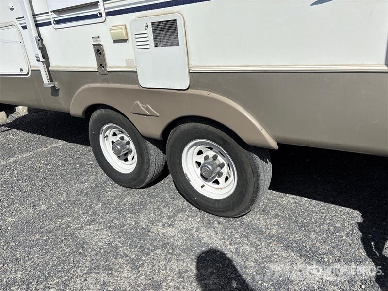 Cougar 30 ft T/A Travel Trailer Altri rimorchi