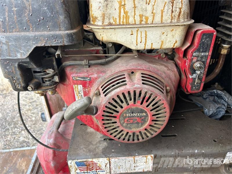  Covered Wagon CW7X16TA3 16 ft T/A With Misc Spray  مقطورات ذات هيكل صندوقي