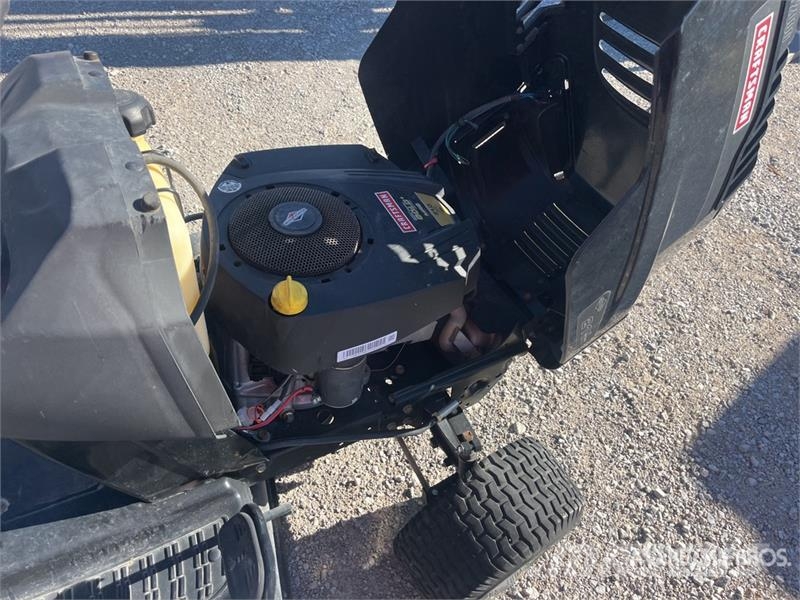 Craftsman LT2000 Ride-On Lawn Mower ركوب الحشائش