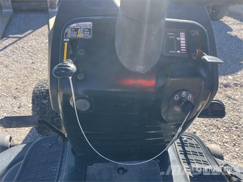 Craftsman LT2000 Ride-On Lawn Mower ركوب الحشائش