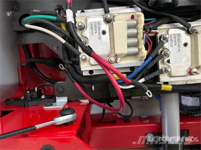 Craftsman Zero-Turn Electric Lawn Mower (Inoperable) ركوب الحشائش