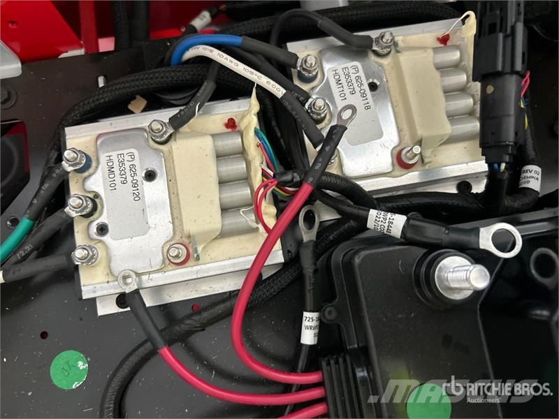 Craftsman Zero-Turn Electric Lawn Mower (Inoperable) ركوب الحشائش