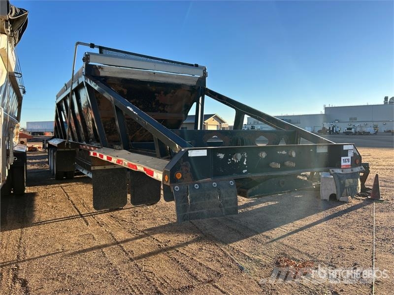 Cross Country Manufacturing LTD 42 ft Tri/A Belly Kiper prikolice