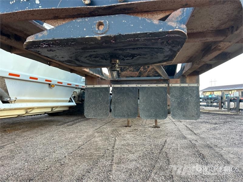 Cross Country Manufacturing LTD 42 ft Tri/A Belly Kiper prikolice