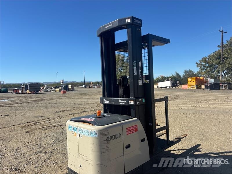 Crown 3500 3000 lb Electric Forklift Elektritõstukid