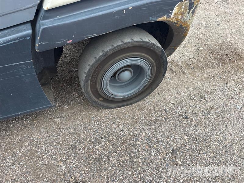 Crown C51050-65 4800 lb Cushion Tire Forklift 堆高機(叉車)-其他