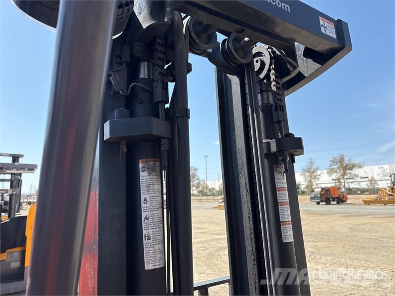 Crown FC5215-50 5000 lb Electric Forklift شاحنات ذات رافعات شوكية تعمل بالكهرباء
