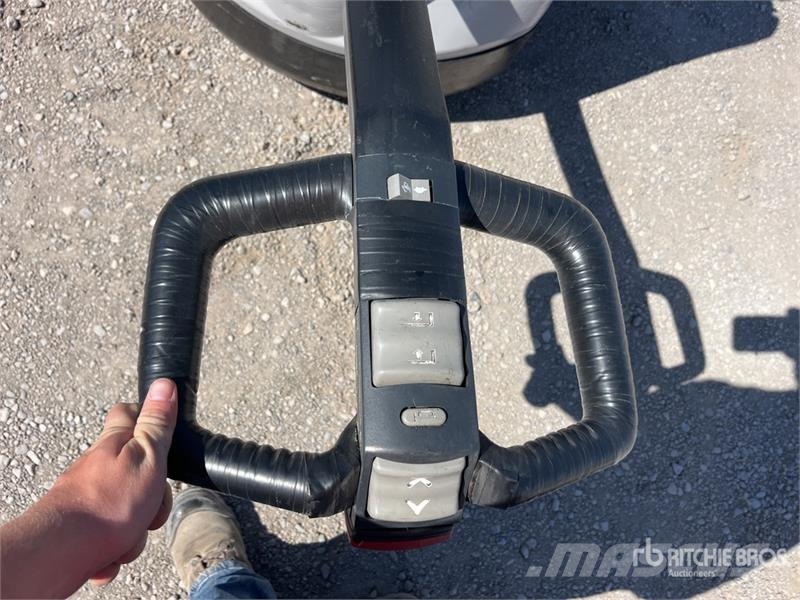 Crown WP2030-45 Hand pallet truck